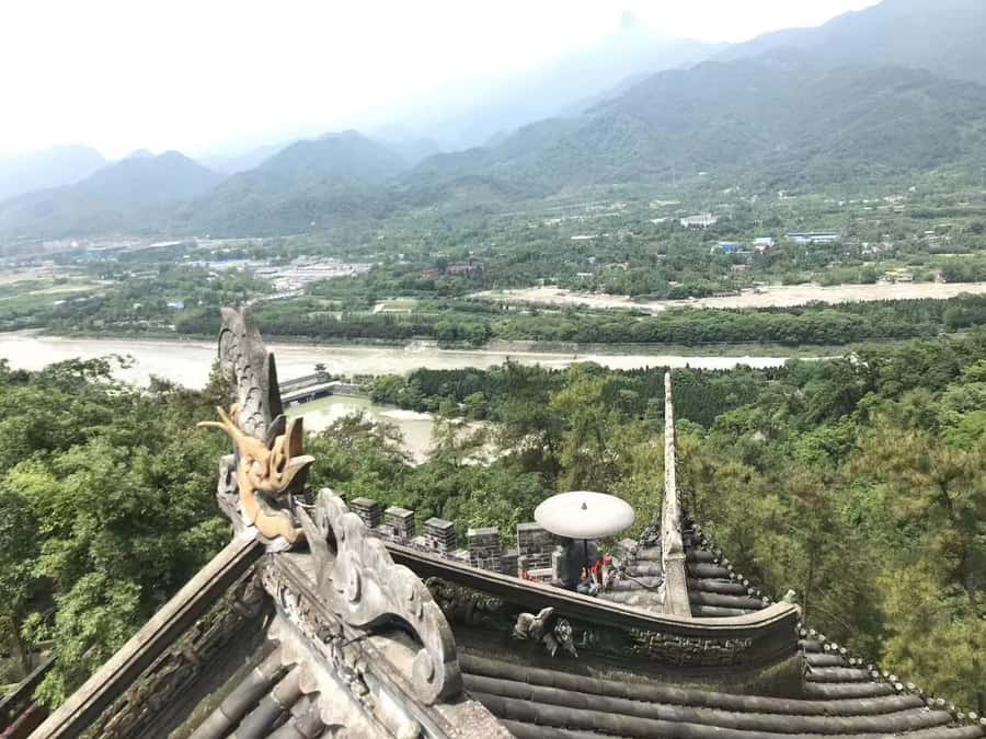 1-Day Mount Qingcheng and Dujiangyan Irrigation System Tour - Time, transportation, and what can slow the day down