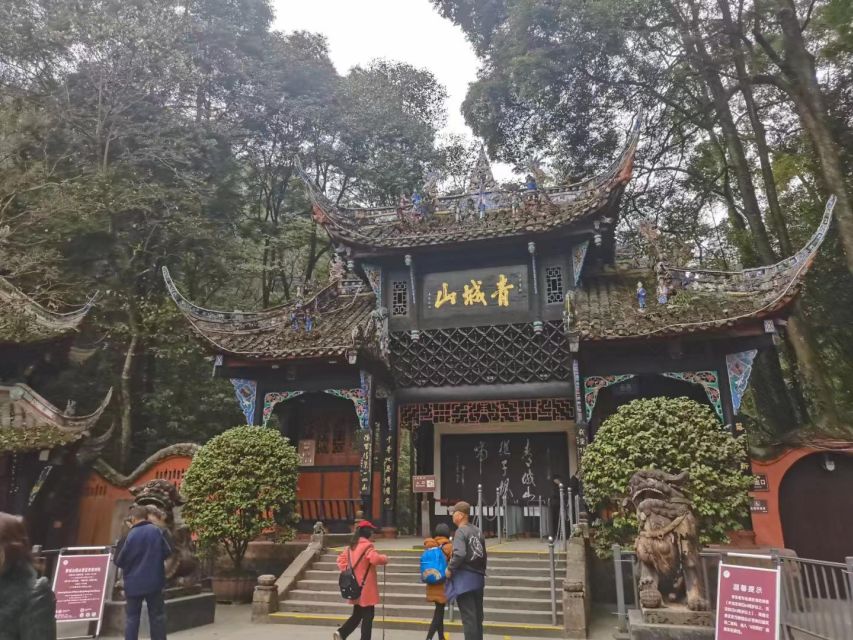 1-Day Mount Qingcheng and Dujiangyan Irrigation System Tour - Price and value: what $112 buys you