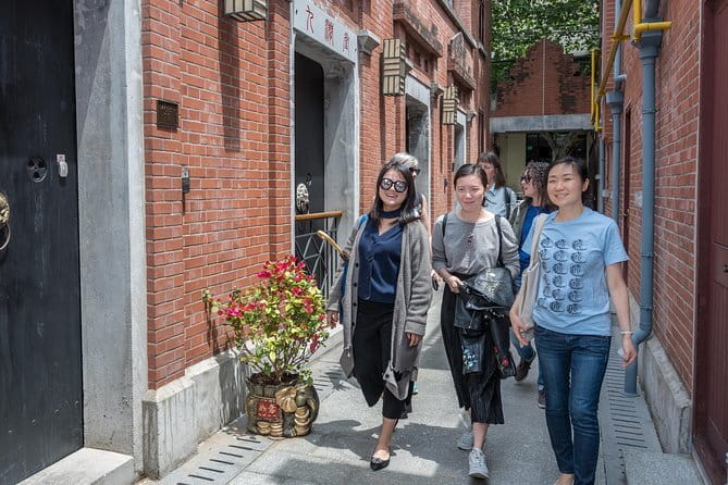 3-hour Morning/Afternoon Tea Tasting on Maliandao Street & Dimsum - Maliandao’s Tea Trading Street: Market Time Without the Chaos