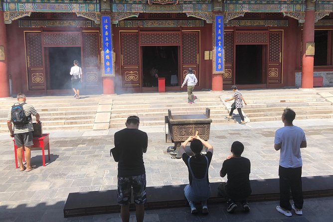 3-Hour Private Tour: Temple of Heaven and Lama Temple - Wudaoying Hutong: a short walk through the old-stone streets