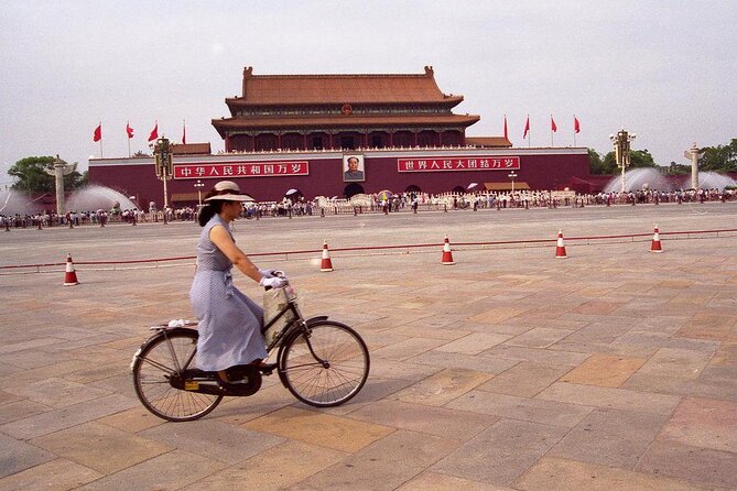 4~5 hours Layover Night trip in Beijing With English Driver - Ming City Wall Park: a fast stop with a major symbol