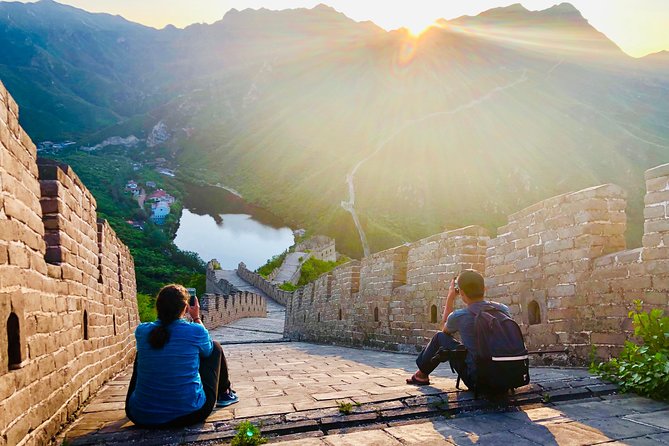 4-5 hours Wild Great Wall Layover Tour with Flexible Visit Time - Private airport pickup and staying on schedule