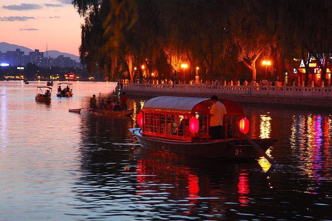 4-Hour Private Illuminated Beijing Tour with Authentic Chinese Dinner on Hutong Street - Hutong Street dinner: pick your style before the sightseeing sprint