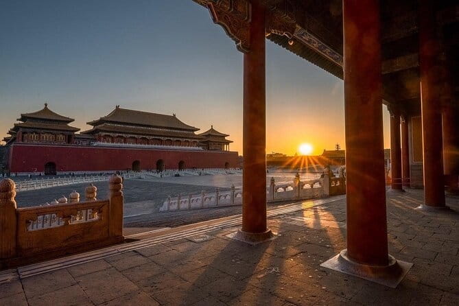 4-Hour Small Group Tour to Forbidden City with Entry Tickets - Entering the Palace Museum with a quiet briefing first