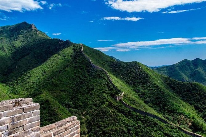 All-inclusive Hiking Tour-Xishuiyu Great Wall to Huanghuacheng Water Great Wall - From Beijing to Xishuiyu Reservoir: the day starts with distance (and calm)