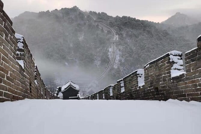 All-Inclusive Mutianyu Great Wall Hiking and Helicopter Overlook Tour - The 2–3 hour Mutianyu hike: how to make it feel unrushed
