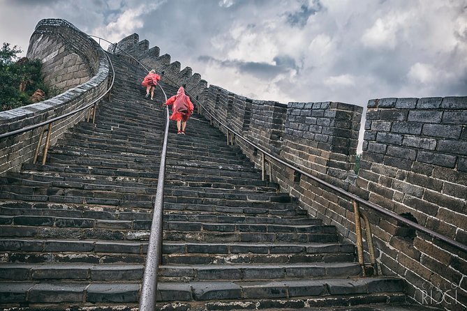 All Inclusive Mutianyu Great Wall Private Tour, VIP Fast Pass - Your guide’s role on the Wall: history plus route sanity