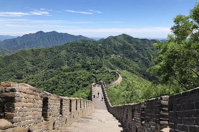 All-inclusive Mutianyu Wall and Summer Palace Private Tour - Mutianyu Great Wall: why the cable car + toboggan setup is a smart choice