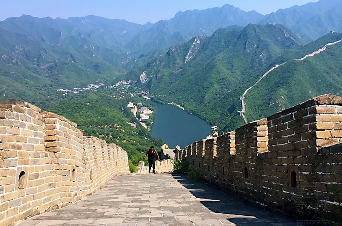 All Inclusive Private Day Trip: Huanghuacheng Great Wall and Summer Palace - Summer Palace: Longevity Hill, Kunming Lake, and built-in photo angles