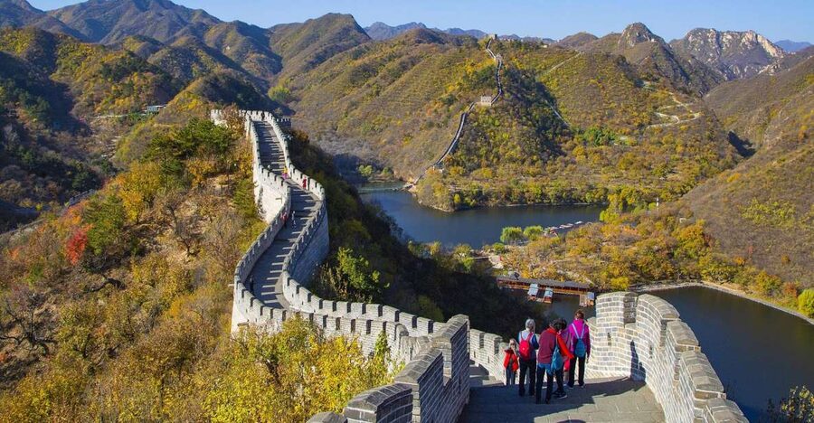 All-Inclusive Private Tour:Mutianyu&Huanghuacheng Great Wall - Two Great Walls in One Day: Mutianyu Watchtowers and Huanghuacheng Lake Views
