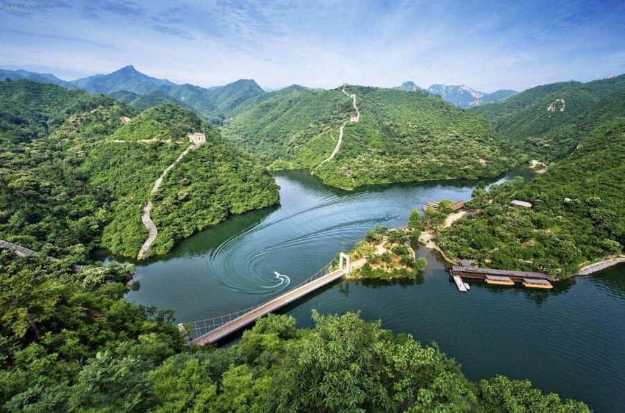 All-Inclusive Private Tour:Mutianyu&Huanghuacheng Great Wall - Huanghuacheng Waterside Wall: Water Gate Tower, Lake Curves, and Photo Time