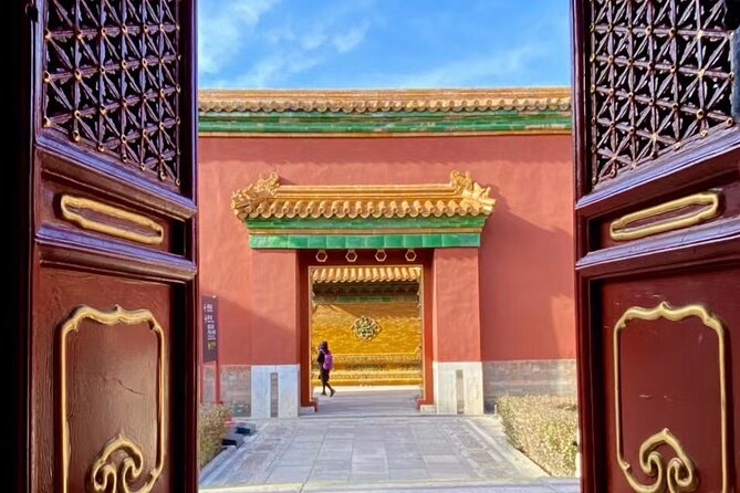 All Inclusive Private Tour to Forbidden City and Jingshan Park - Passing through Tiananmen Gate into the Palace Museum