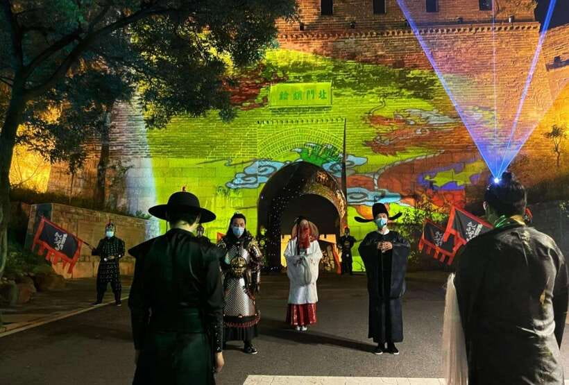 Badaling Great Wall Night Tour+ Light Show + Performance - Price and Value: What $41 Buys at Badaling