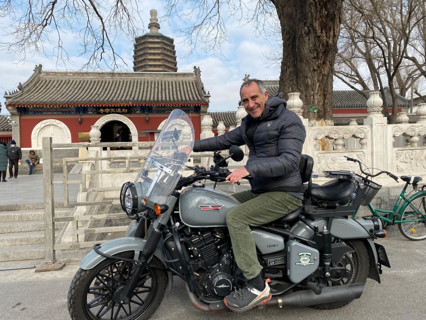Beijing: 4 hours Discover City by Sidecar - White Pagoda and the southern axis: a 900+ year stoplight