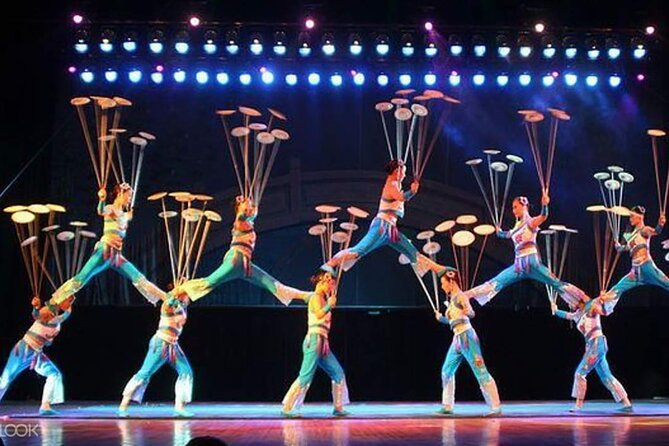Beijing Acrobatics Show At Red Theater - Red Theatre Beijing: a practical venue for an easy evening