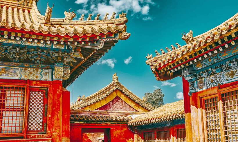 Beijing: All-Inclusive 3-Day Private Tour of Must-See Sights - Day 1: Tian’anmen Square, Forbidden City, Lama Temple, and a show