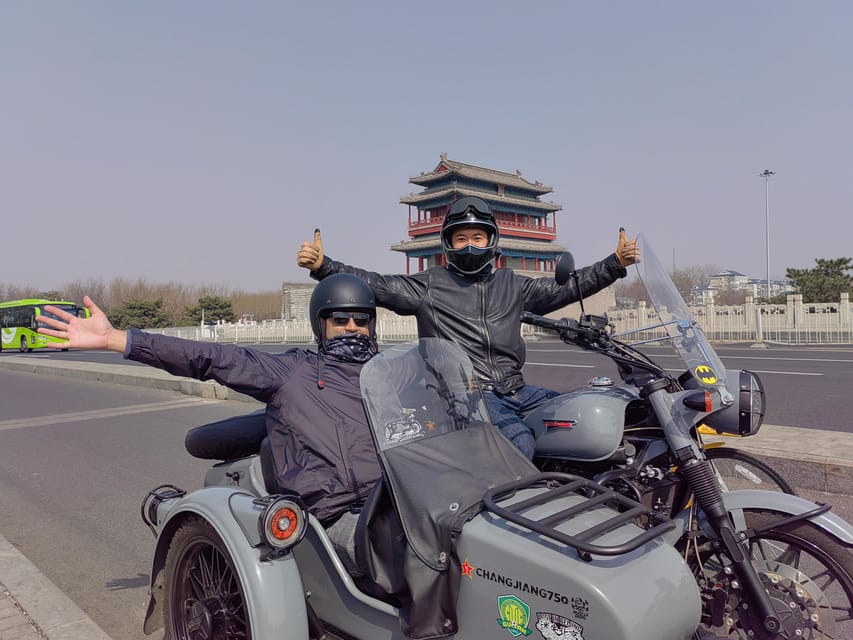 Beijing：Ancient & Modern City Tour by Sidecar(Day/Night) - Working the back alleys while traffic goes by