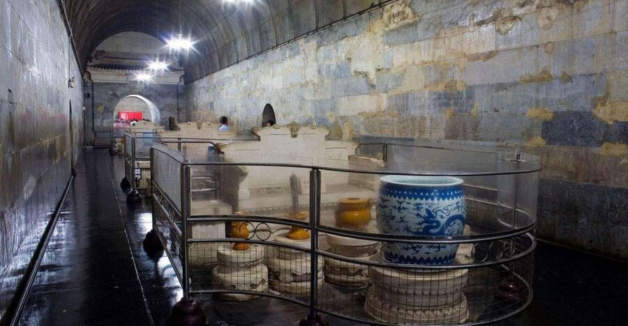 Beijing: Badaling Great Wall & Ming Tombs VIP Skip-the-Line - Badaling and the Ming Tombs in One Day: Why This Pair Works