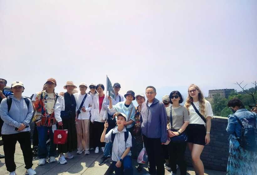 Beijing: Badaling Great Wall Private Tour w Language Option - Guides and language options: English, Spanish, French, German, and more
