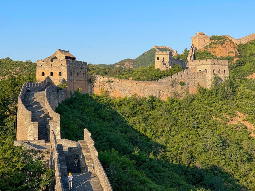 Beijing: Best Great Wall Sunset Tour - Gubei Water Town after dark: dinner, lights, and a softer landing