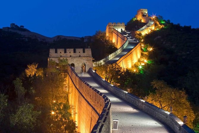 Beijing Evening Tour: illuminated Great Wall and Gubei Water Town - Why Simatai at night is a smart alternative to daytime crowds