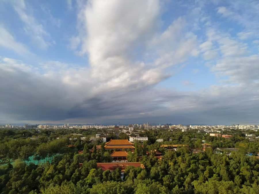 Beijing: Forbidden City Guided Tour with Options - Forbidden City and Jingshan in one well-paced plan
