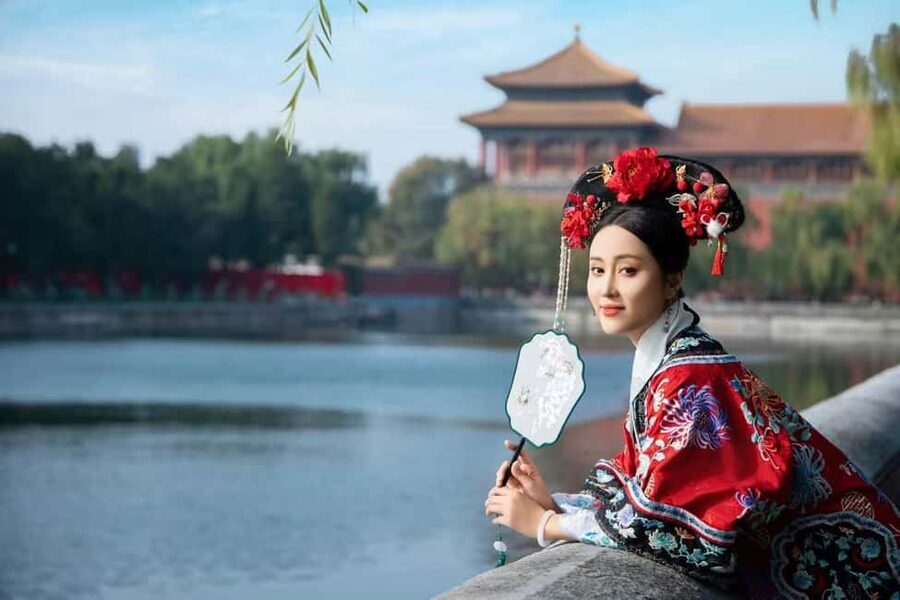 Beijing:Forbidden City Tour w/Traditional Costume Experience - Summer Palace: lake views and corridor scenes in Hanfu