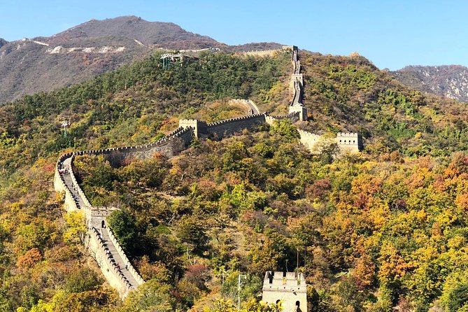 Beijing Gubei Water Town and Great Wall Day Trip - Dragon and Phoenix Jacuzzi: the feet-on reset after hiking