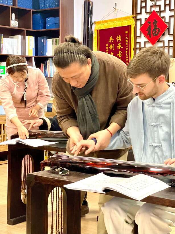 Beijing Hands-On Culture Tour: Tea, Instrument, Calligraphy - Starting in Hanfu: dressing up without turning it into a hassle