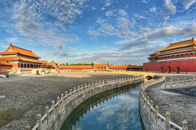Beijing Historic City Guided Walking Tour + Calligraphy Creation - Stop 4: Yangmeizhu Byway where modern creativity shows up