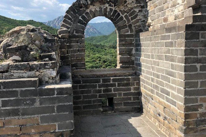 Beijing: Huanghuacheng Lakeside Great Wall Private Tour - Guide options: English help is included unless you opt out