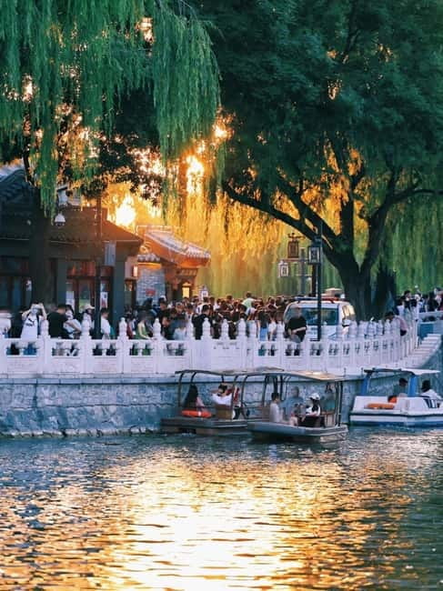 Beijing Hutong Dinner and Beer Walking Private Tour - Wanning Bridge and Shichahai Dinner: Water Views and Proper Night Energy