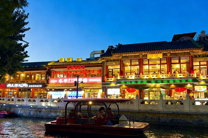 Beijing Hutong Night Tour with Yunnan Style Dinner and Chartered Boat Ride at Houhai Lake - The guide effect: Lucy, Bibi, and why explanations matter here