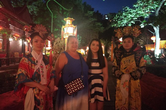 Beijing Imperial Dining Experience at Bai Jia Da Yuan Restaurant with Houhai Lake Bar Tour - Houhai Lake bar area: what the included time is like