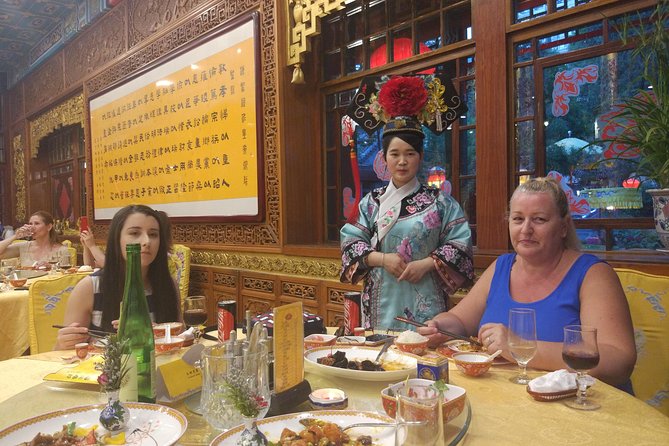 Beijing Imperial Dining Experience at Bai Jia Da Yuan Restaurant with Houhai Lake Bar Tour - Private tour value: why $268 can make sense here