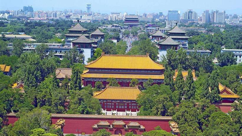 Beijing:Jingshan Park (Palace Museum Garden) Ticket - Timing matters: morning calm vs sunset crowds and evening light show