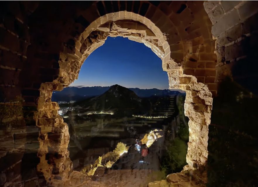 Beijing: Jinshanling and Simatai Wall&Gubei Watertown Tour - Gubei Water Town: why the replica-town stop works