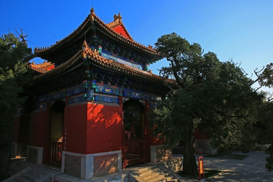 Beijing: Lama Temple, Confucius Temple and Guozijian Museum - Hutong alleys after the temples: seeing Beijing life in quiet lanes