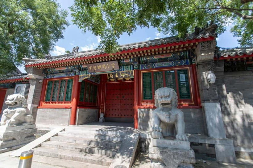 Beijing: Lama Temple Entry Ticket and Optional Guided Tour - Peking duck lunch: tasty, but don’t assume it’s handled for you