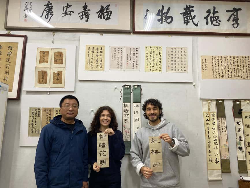 Beijing liulichang : Learn Calligraphy orCarving from Master - Calligraphy session: from brush control to a keepsake on rice paper