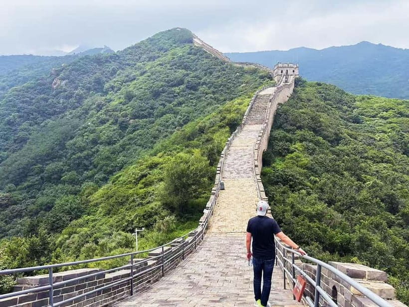 Beijing:Mutianyu/Badaling Great Wall Tour with VIP Fast Pass - Choosing Mutianyu, Badaling, or the Untouched Stretch