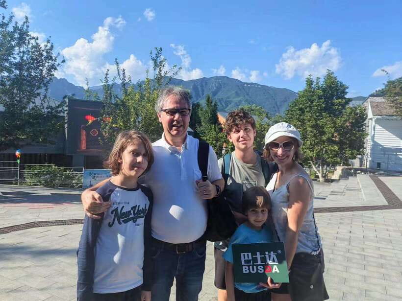 Beijing: Mutianyu Great Wall Private Tour w Language Option - Getting to the wall without the hassle (and why “skip the ticket line” matters)