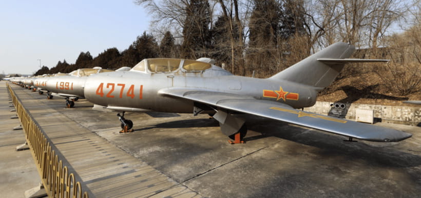 Beijing: Mutianyu Great Wall Tour and China Aviation Museum - China Aviation Museum: aircraft relics on an outdoor scale