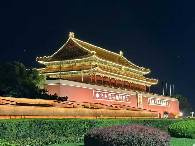 Beijing: Private Layover City Night Tour - Shichahai and Yandaixiejie: where Beijing feels local at night