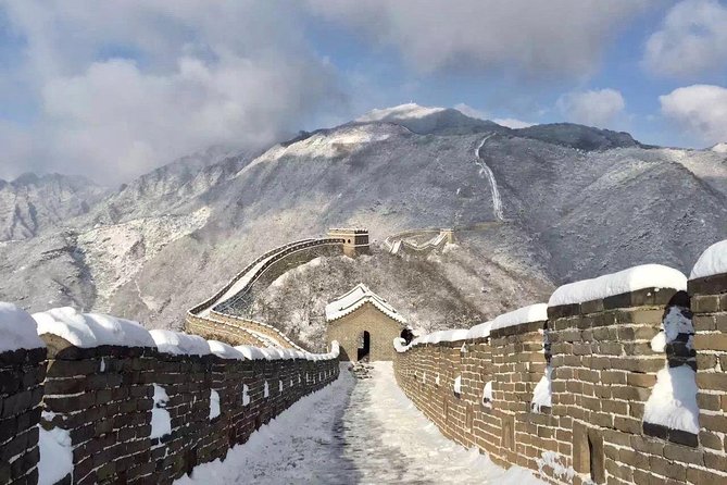 Beijing Private Layover Tour to Mutianyu Great Wall and Forbidden City - Mutianyu Great Wall: Chairlift options and the Tower 1–20 stretch