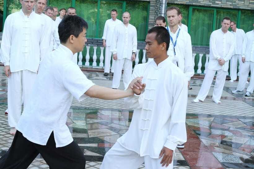 Beijing Private Tai Chi Class - Yin-Yang and Qi talk: what it means for a beginner