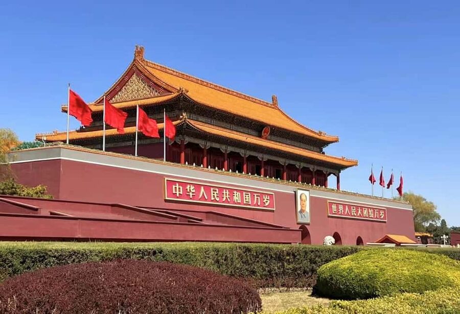 Beijing: Private Transfer to Great Wall & City Highlights - Going up with a cable car or chair lift, then hiking and toboggan down