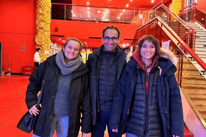 Beijing Red Theater Acrobatic Show with Private Transfer Service - Choosing between the 5:00 pm and 7:00 pm shows