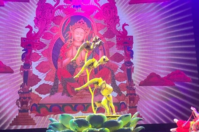 Beijing Red Theater Acrobatic Show with Private Transfer Service - Your one-hour Red Theatre performance: what to expect