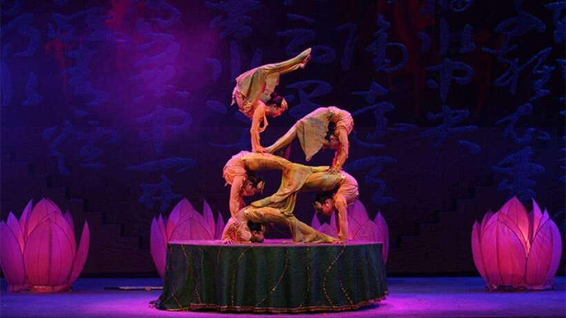 Beijing: Red Theatre Acrobatics Show Ticket-Local Must-See - Red Theatre acrobatics: why this feels truly Beijing